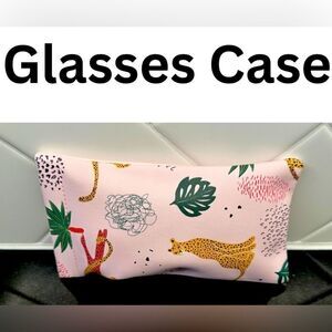 New Soft Glasses Case Pouch. Snap Closure. Soft interior with attached cloth
